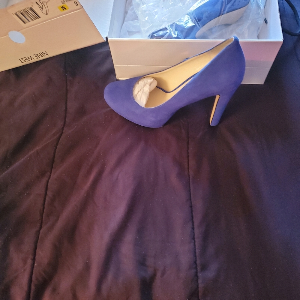 Shoes - Picture 2 of 3
